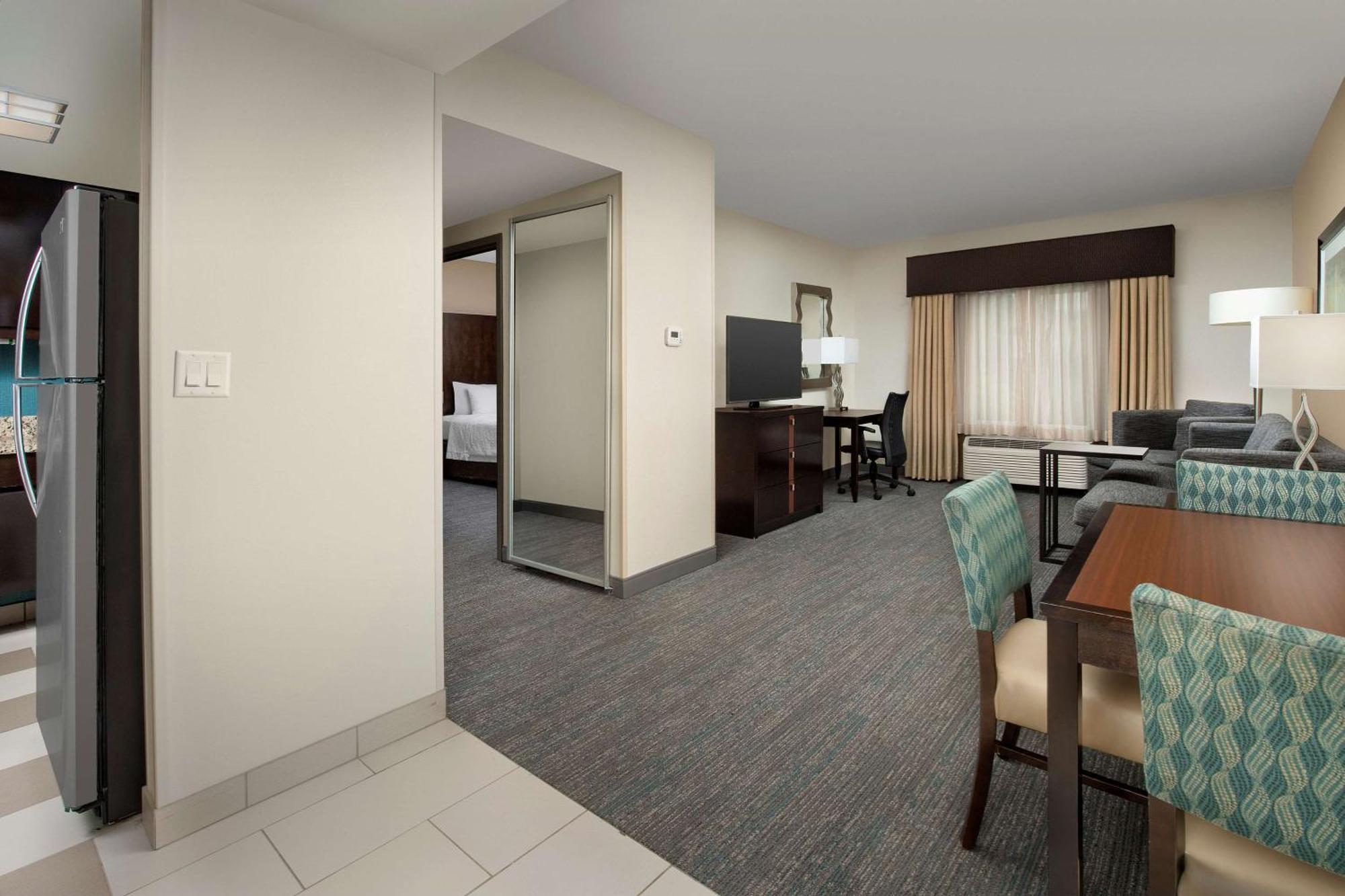 Hampton Inn & Suites Alpharetta-Windward Extérieur photo
